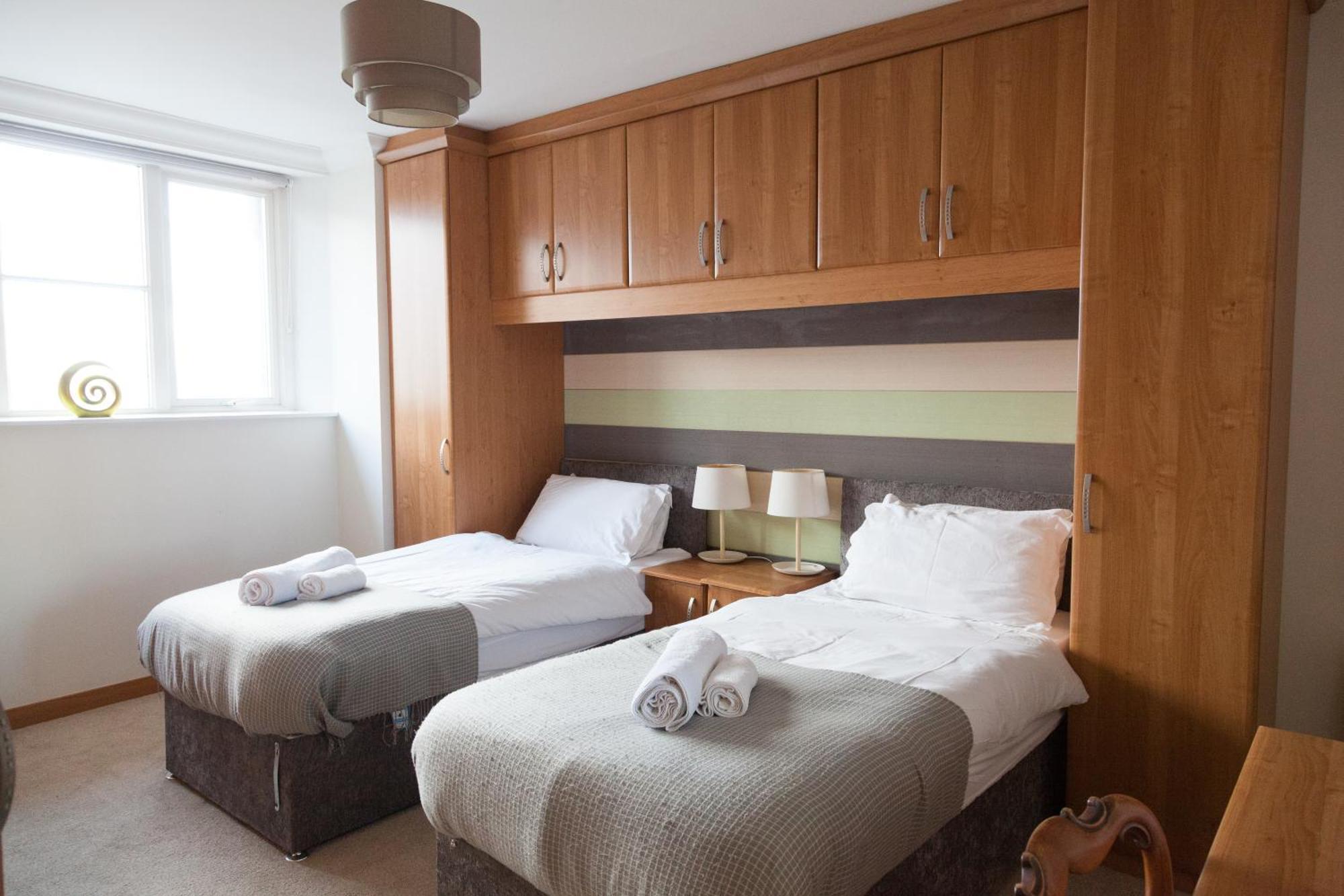Weekly & Monthly Stays In Penthouse For Contractors Or Leisure Single Or Superking Beds Available Birkenhead Dış mekan fotoğraf